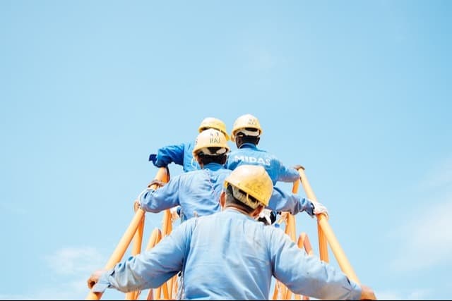 Feedback Construtivo para Equipes de Obra: Benefícios, Modelos de Feedback e Estratégias